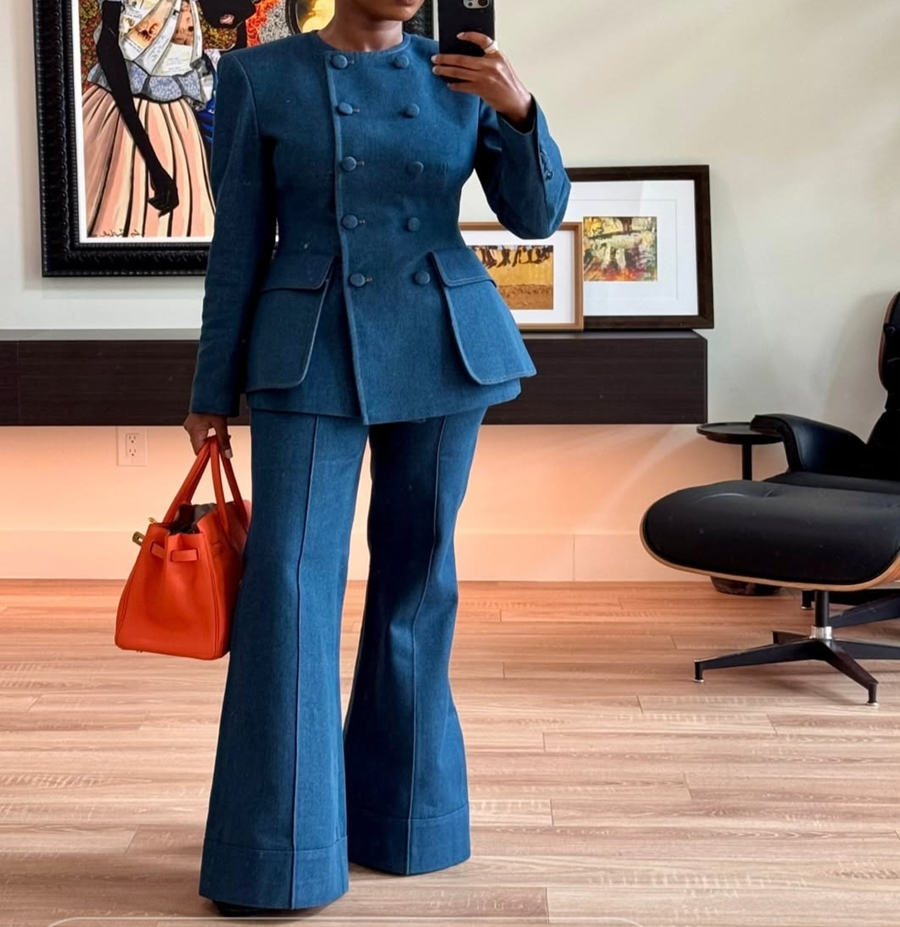 Tailored Confidence Denim Set – Double-Breasted Jacket & Flare Pants