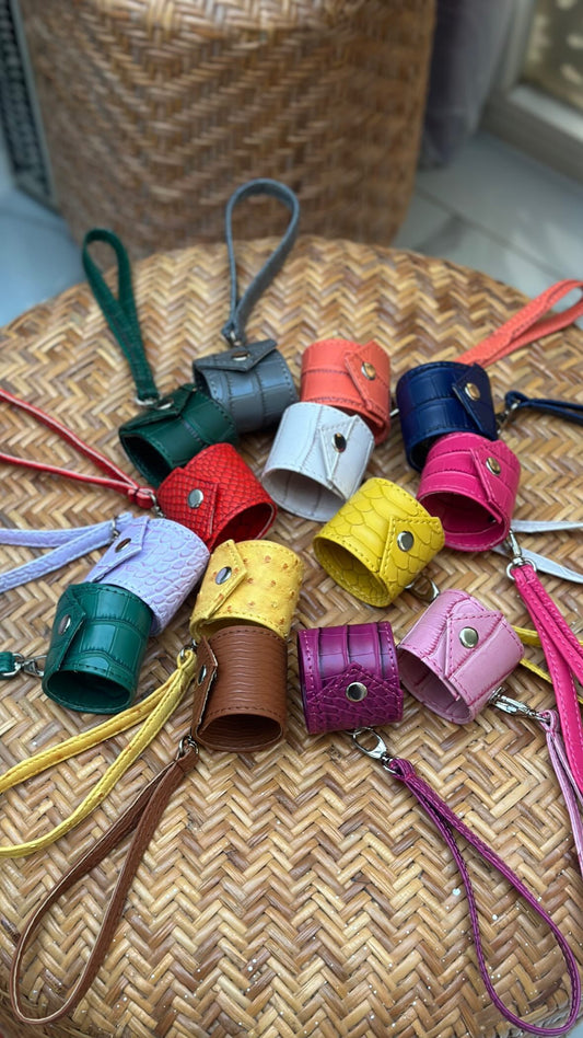 Scarf storage pendant