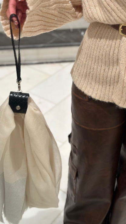 Scarf storage pendant