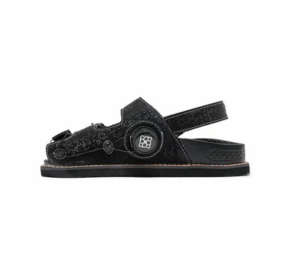 Custom-made sandals for women to correct hallux valgus, bunions, and flat feet.