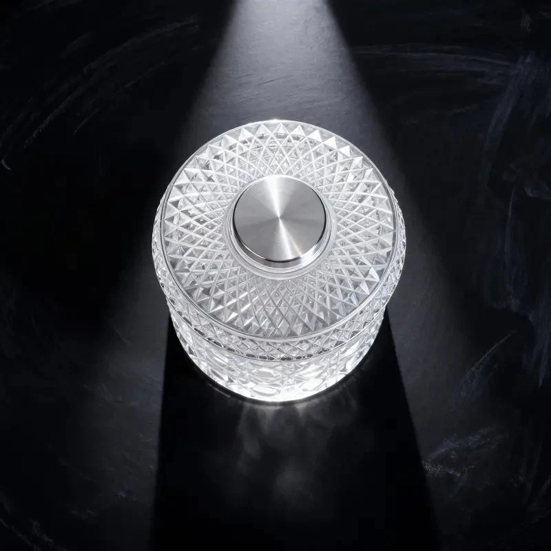 Luxury 360° Spinning Crystal Glass