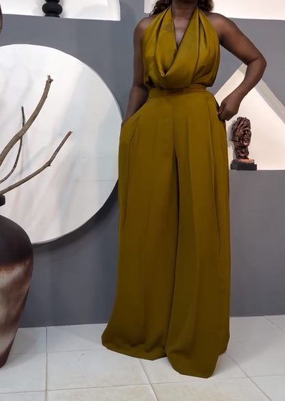 Halter neck elegant top with pockets and straight-leg pants